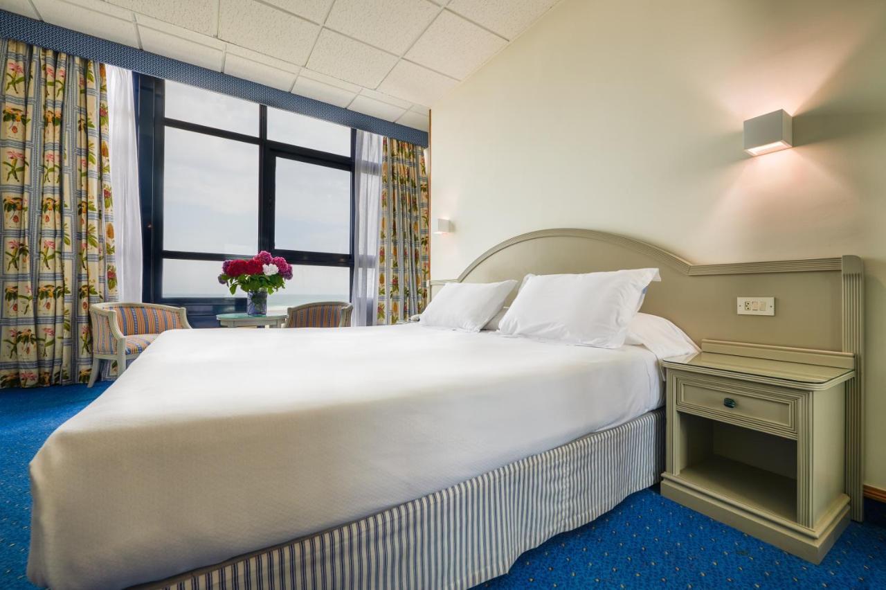 Hotel Juan De La Cosa Santoña Zewnętrze zdjęcie