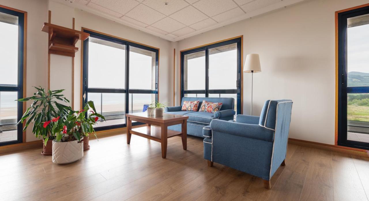 Hotel Juan De La Cosa Santoña Zewnętrze zdjęcie