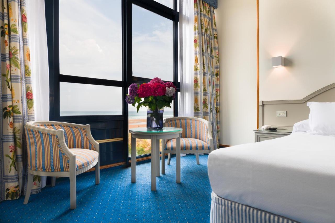 Hotel Juan De La Cosa Santoña Zewnętrze zdjęcie