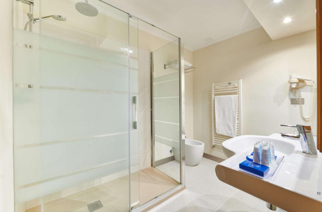 Hotel Juan De La Cosa Santoña Zewnętrze zdjęcie
