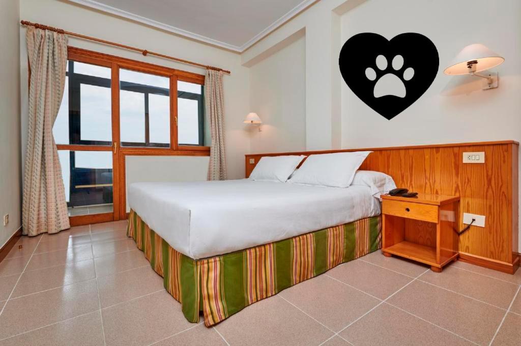 Hotel Juan De La Cosa Santoña Zewnętrze zdjęcie